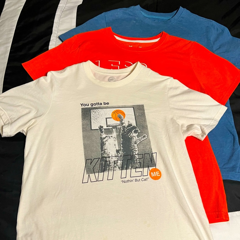 Boy's Short Sleeve Crew Neck Graphic T-Shirt Lot Of 3 Size 18-20